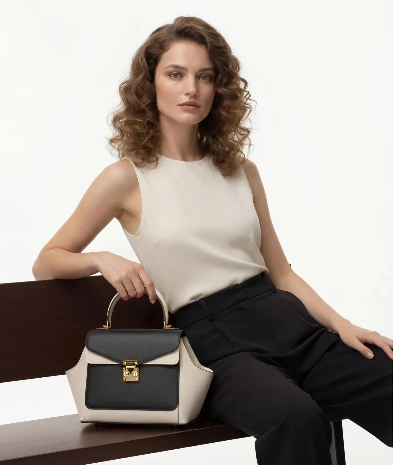 Top Ladies Bag Styles That Are Going Viral Worldwide